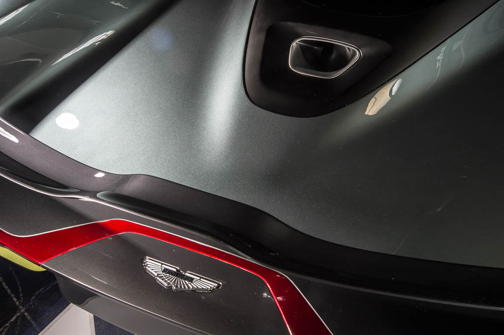 هدف آستون‌مارتین AM-RB 001 رسیدن به سرعت 400 کیلومتر بر ساعت