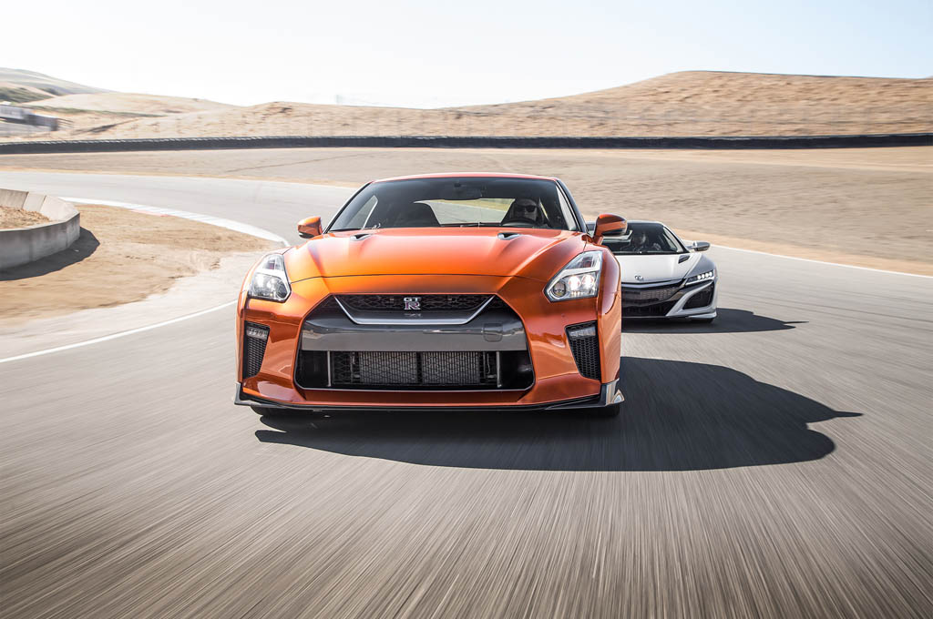 کدام‌یک سریع‌تر است: آکورا NSX جدید یا نیسان GT-R؟