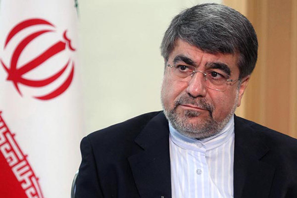 علي جنتي خود را يك قرباني فرض ميكند علي جنتي خود را يك قرباني فرض ميكند