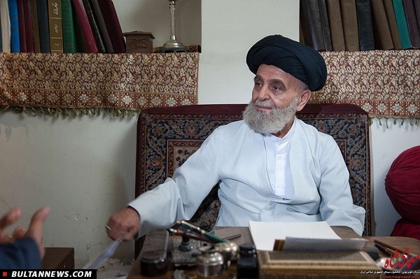 دوبله نقش آیت‌الله کاشانی اشتباه بود/ آیت‌الله کاشانی قربان صدقه بیگانگان نمی‌رفت/ تصور نمی‌کردم شبیه آیت‌الله کاشانی باشم