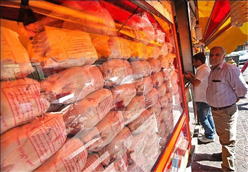 توزیع گوشت و مرغ منجمد در فروشگاه‌ها برای تعدیل قیمت‌ها
