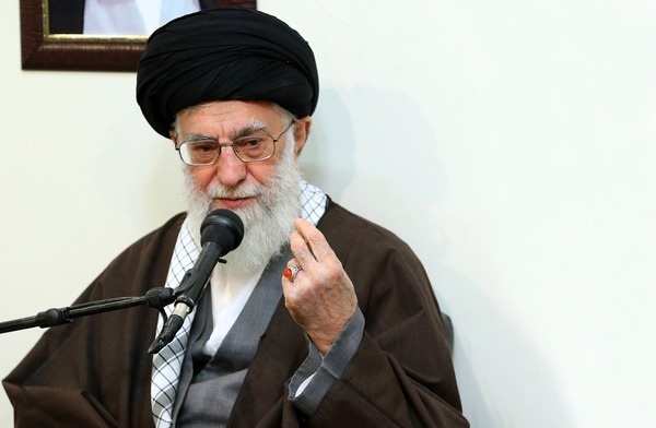 تهاجم آمریکا به سوریه خطایی راهبردی است/ کمبودهای مالی نباید مانعی برای پیشرفت نظامی باشد