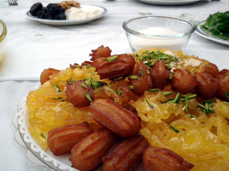 تعیین نرخ زولبیا و بامیه در دستور کار