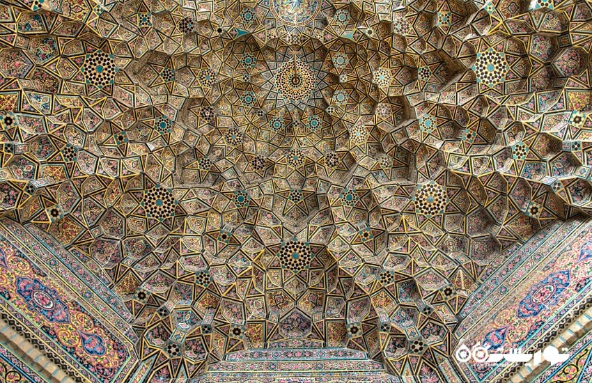 زیباترین مسجد جهان با جلوه ای از رنگ های جادویی در ایران+عکس
