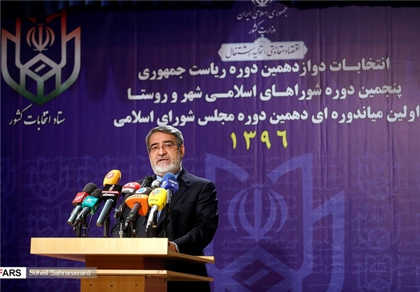 مشارکت بالای مردم در انتخابات/ تشکیل صف‌های طولانی مقابل شعب اخذ رای