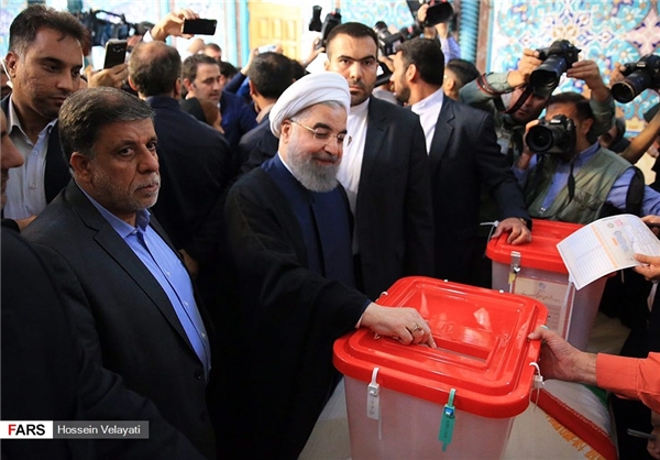 مشارکت بالای مردم در انتخابات/ تشکیل صف‌های طولانی مقابل شعب اخذ رای