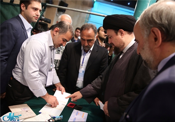 مشارکت بالای مردم در انتخابات/ تشکیل صفهای طولانی مقابل شعب اخذ رای مشارکت بالای مردم در انتخابات/ تشکیل صفهای طولانی مقابل شعب اخذ رای