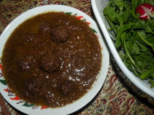 طرز تهیه خورش فسنجان با کوفته قلقلی گیاهی