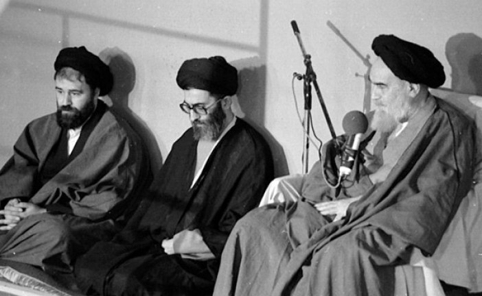 اطاعات از خامنه اي، اطاعت از امام است/ ولایت امروز درست مثل زمان امام است اطاعات از خامنه اي، اطاعت از امام است/ ولایت امروز درست مثل زمان امام است