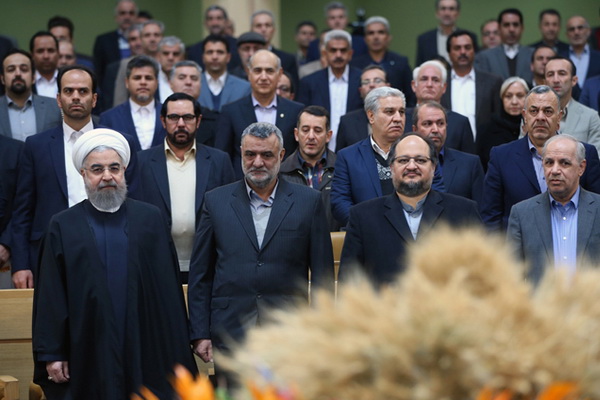 آیا در دولت دوم روحانی، حجتی و ستاری باقی می مانند؟