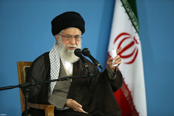 مسئولین ایرانی هم مانند ترامپ از رهبری تبعیت کنند