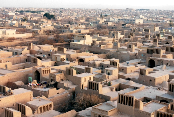 ماجراي سفارش استراتژيك شاه عباس صفوي به شيخ بهايي و اختراع ارده / اردكان سالانه 21 هزارتن حلواي ارده توليد مي كند + تصاوير