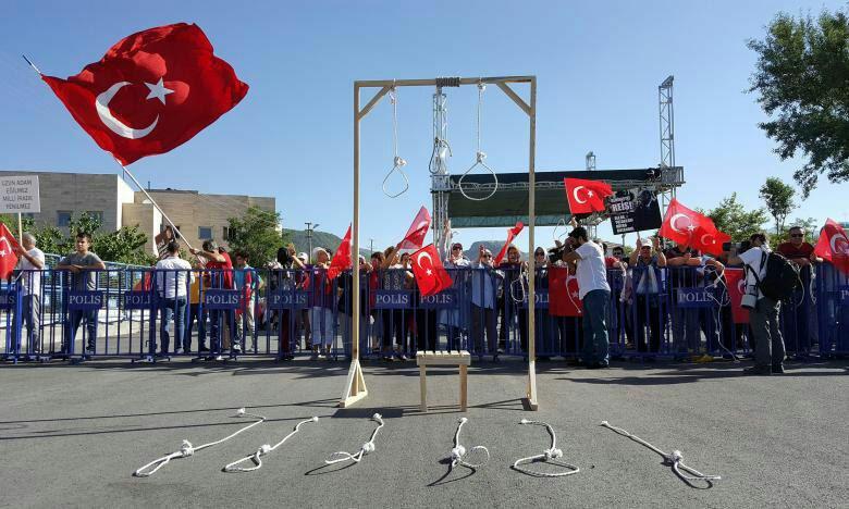 خانه تکانی اردوغان میان مسئولین و احزاب ترکیه