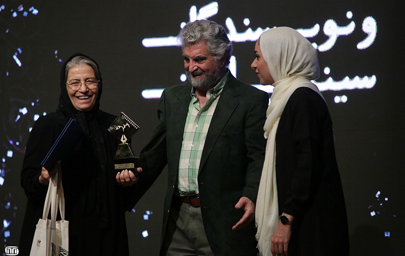 یک جـشن و چند حاشـیه! یک جـشن و چند حاشـیه!
