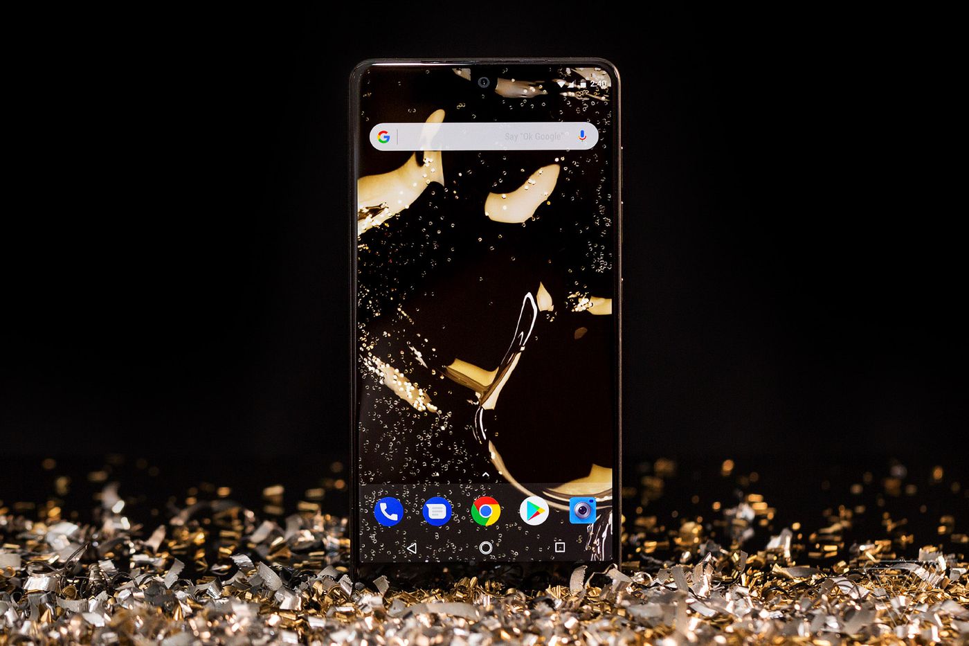 نگاه نزدیک به Essential Phone