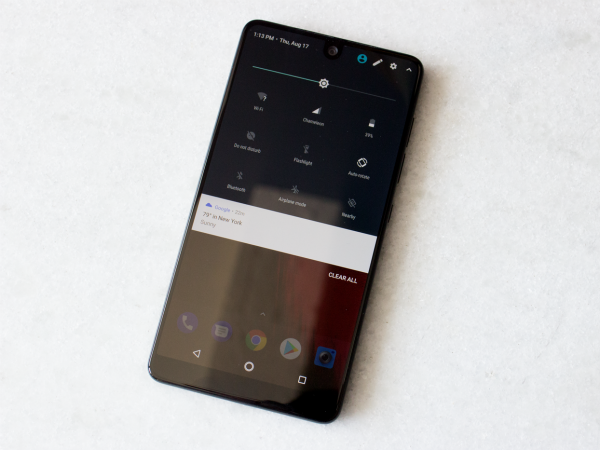 نگاه نزدیک به Essential Phone