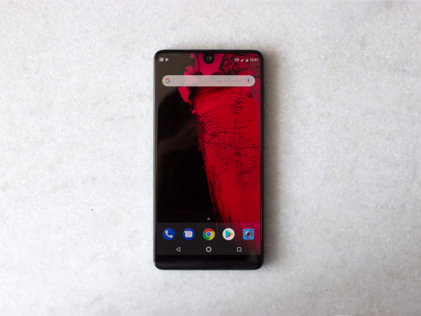 نگاه نزدیک به Essential Phone