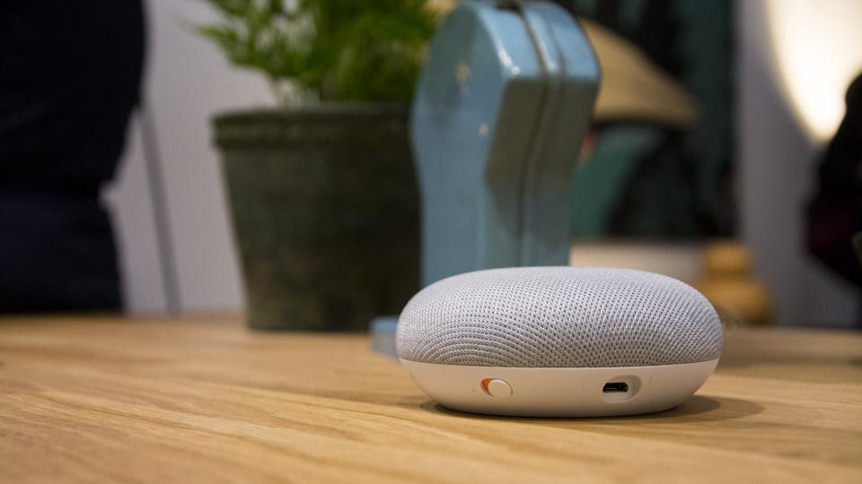 اسپیکرهای هوشمند Home Max و Home Mini