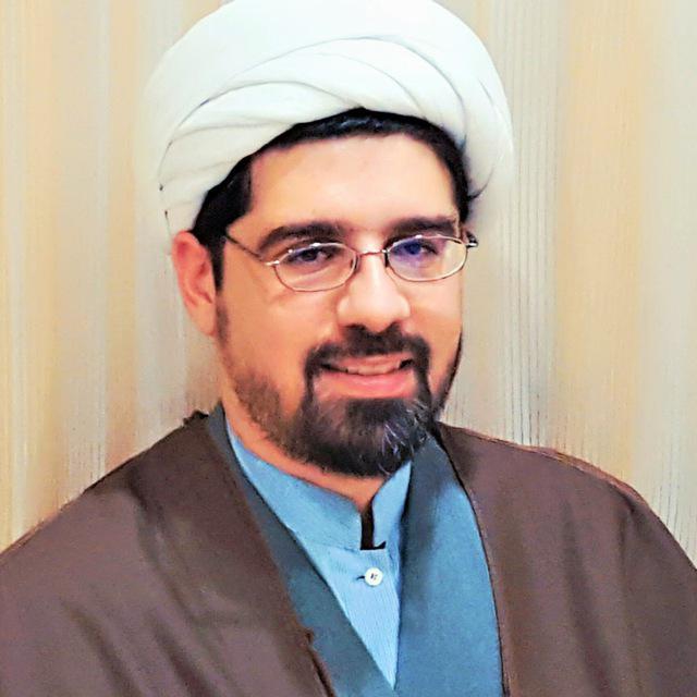 حمایت یک روحانی از یک کمدی شاد و شنگول روی پرده