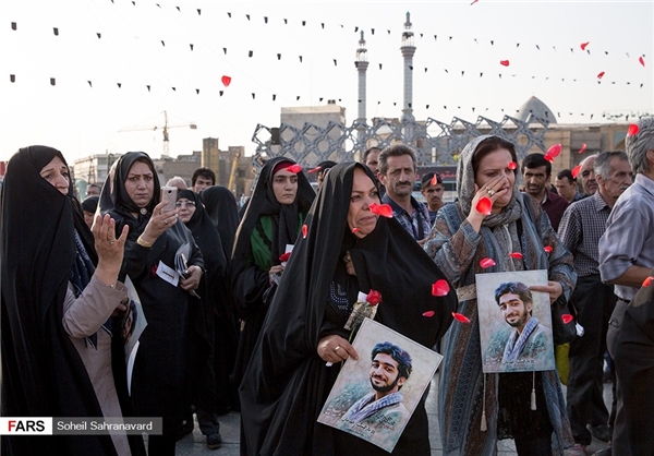 تشییع باشکوه پیکر شهید ححجی در آغاز شد