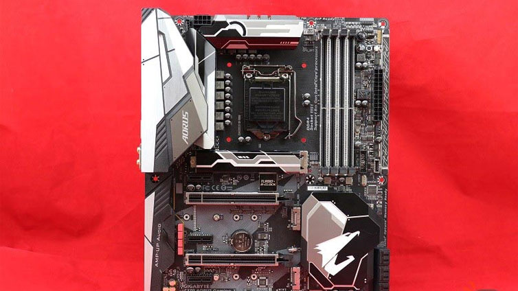 نگاه نزدیک به مادربرد گیگابایت Z370 Aorus Gaming 7