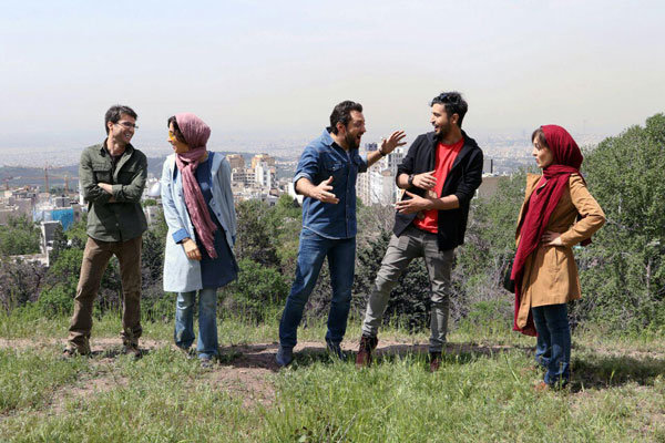 هیپنوتیزم سینماگران ایرانی به دست دکتر مابوزه
