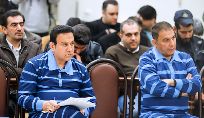 کسانی که از هدایتی پول بعنوان هدیه گرفته اند باید پس بدهند کسانی که از هدایتی پول بعنوان هدیه گرفته اند باید پس بدهند