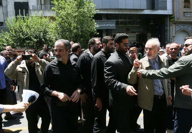 باید هرچه پیش می‌رویم از اخلاقیات بیشتری برخوردار شویم