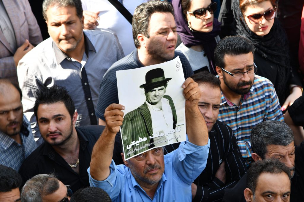 حمله تند روزنامه جمهوری اسلامی به ناصر ملک مطیعی