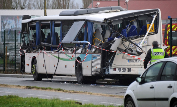 دزدی از اتوبوس ها در روز روشن در فرانسه