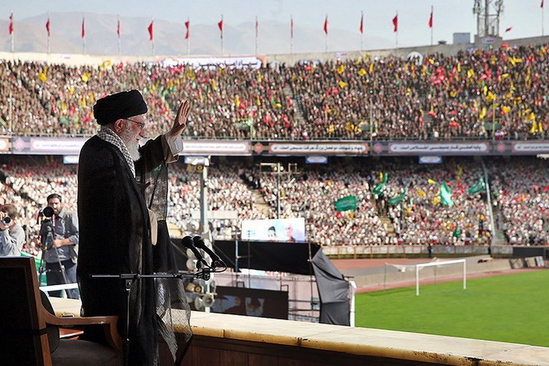 ورزشگاه آزادی را آزاد کنید!