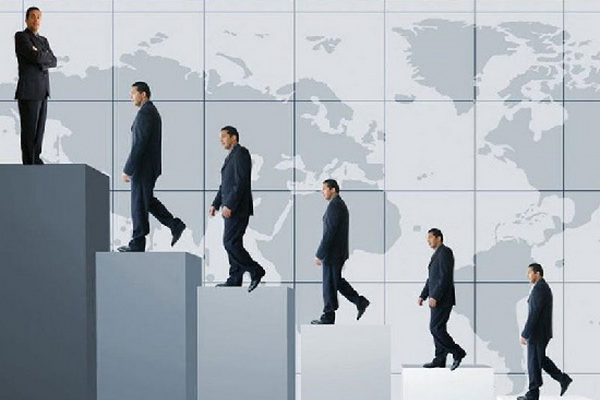 جوانگرایی در مدیریت به چه معناست؟