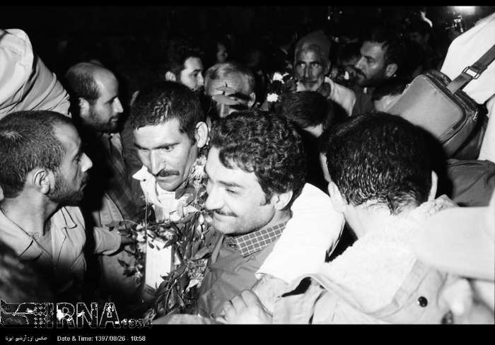 بازگشت نخستین گروه اسرای مجروح به کشور بازگشت نخستین گروه اسرای مجروح به کشور