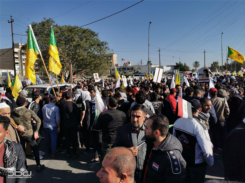 اعتراض شدید مردم مقابل سفارت آمریکا