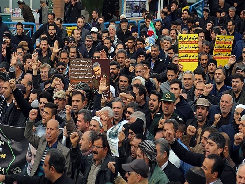 کردستانی ها یکصدا نام سردار سلیمانی را صدا زدند/ کردستان غرق در سوگ و ماتم شد + تصاویر