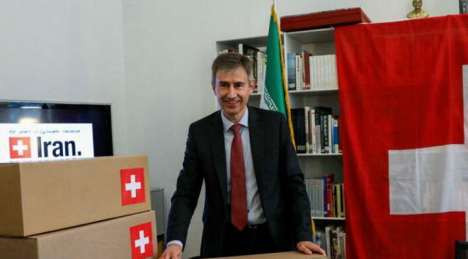 دیپلماسی لبخندتان تا کجا قرار است عزت ملت ایران را لگدمال کند؟! دیپلماسی لبخندتان تا کجا قرار است عزت ملت ایران را لگدمال کند؟!