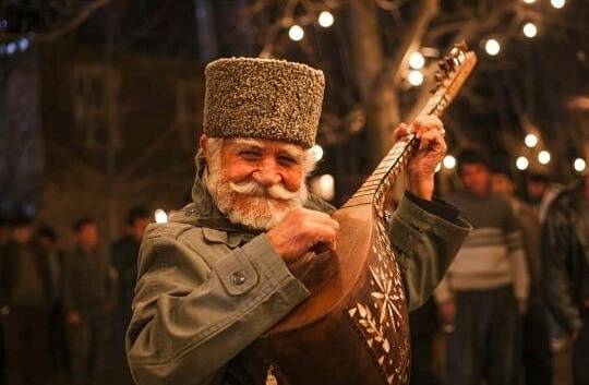 پوست و برگ برنده ای به نام افسانه های محلی پوست و برگ برنده ای به نام افسانه های محلی