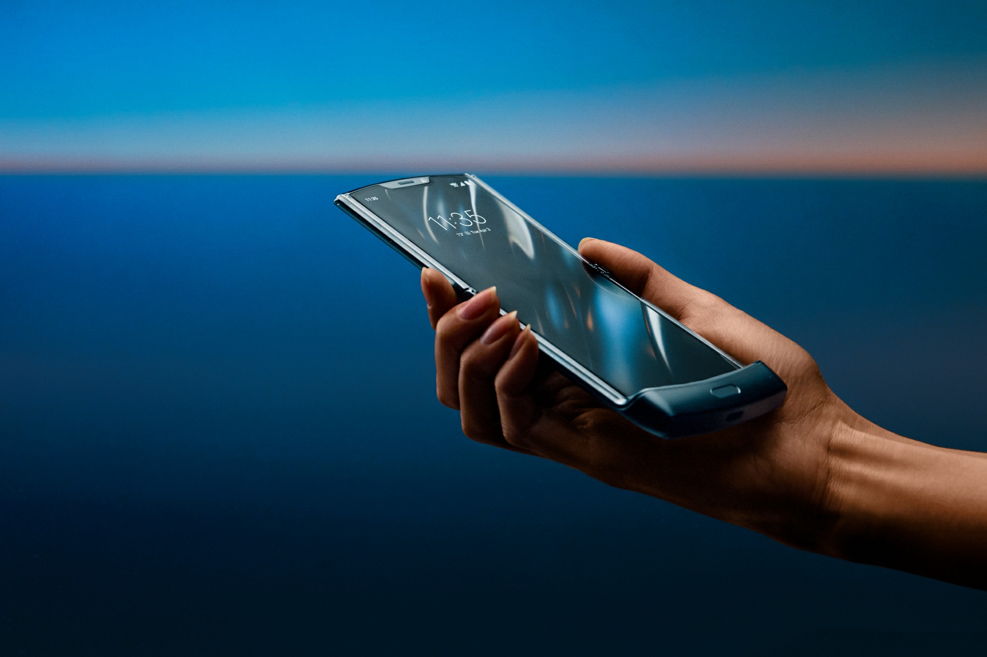 موتورولا Razr هفدهم بهمنماه به بازار عرضه میشود موتورولا Razr هفدهم بهمنماه به بازار عرضه میشود