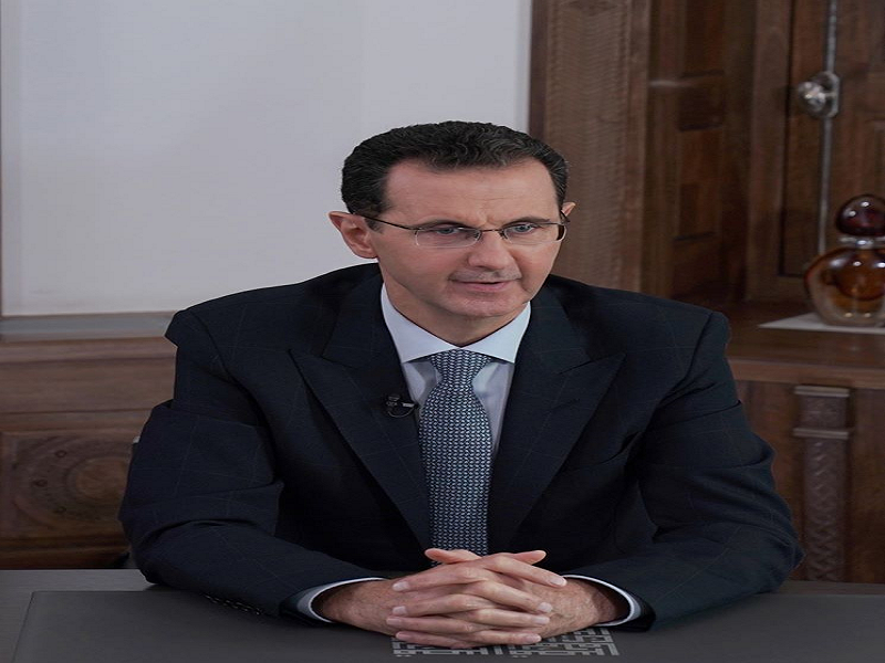 تصاویر/ ماجرای دکور سخنرانی اخیر بشار اسد