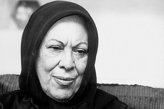 نگاهی به زندگی و آثار سیمین دانشور نگاهی به زندگی و آثار سیمین دانشور