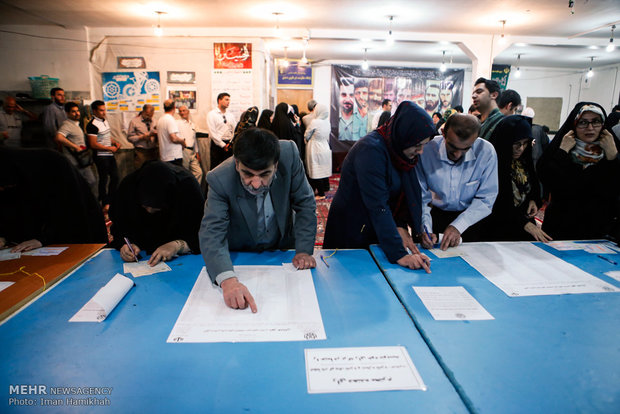 بازگرداندن قطار مجلس به ریل انقلاب توسط مردم، پاسخی محکم به ضدانقلاب بازگرداندن قطار مجلس به ریل انقلاب توسط مردم، پاسخی محکم به ضدانقلاب