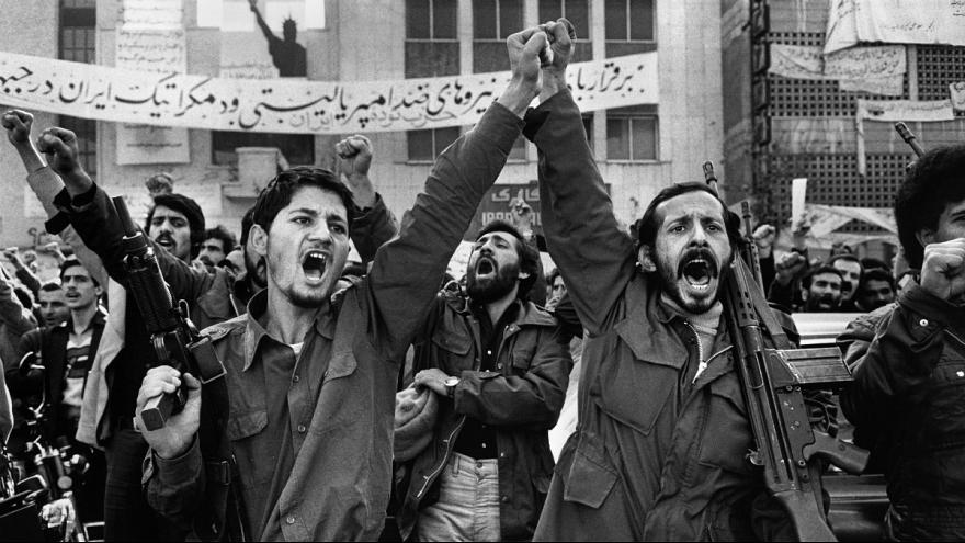 در ایران انقلاب نمی‌شود