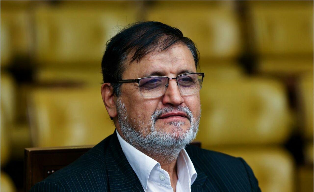 در دفتر کدام وزرا دستگاه پوز وجود دارد که در دفتر زنگنه بود؟/ امضای استیضاح زنگنه