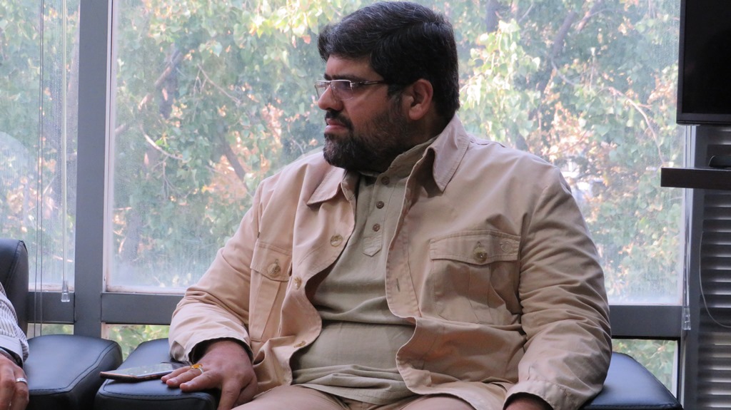 انقلابی از آب گل آلود ماهی نمی گیرد! انقلابی از آب گل آلود ماهی نمی گیرد!