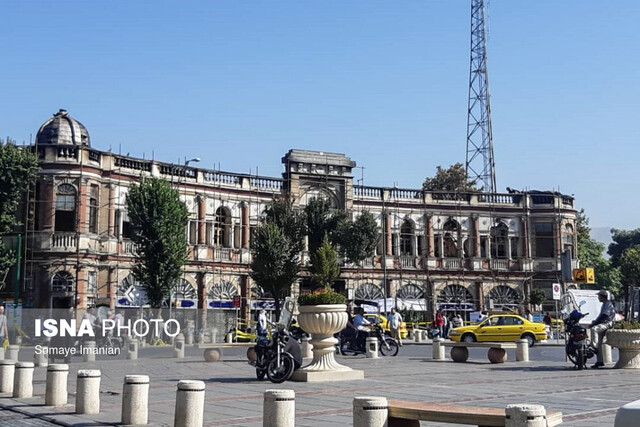 داربست‌ها در حسن‌آباد بالا رفتند!