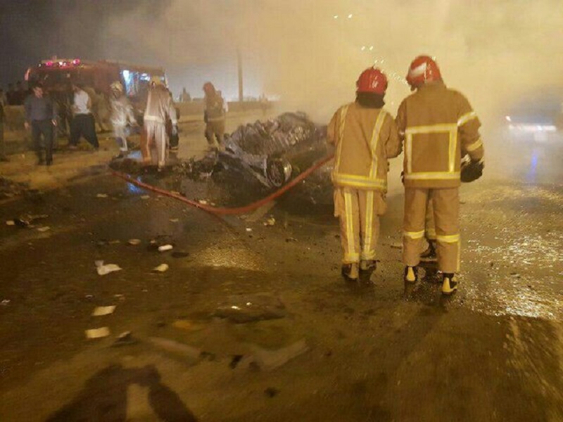 حریق مرگبار خودرو در پی وقوع تصادف در اتوبان تهران-قم