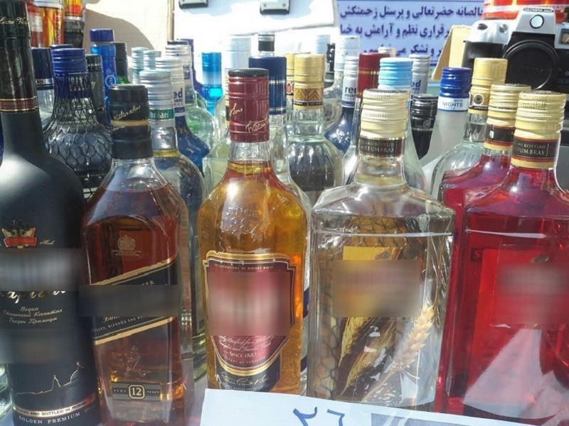 کشف ۱۸۰ بطری مشروب الکلی خارجی در نازی‌آباد + تصاویر