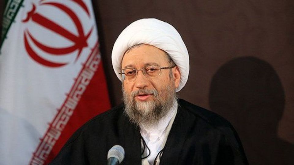 ممنون از معذرت خواهی شما آقای آملی، اما کاش حرمت امامزاده را نگه می داشتید!