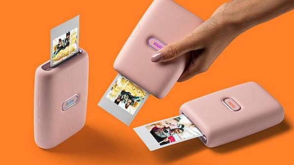 فوجی فیلم از پرینتر سیار INSTAX Mini Link رونمایی کرد فوجی فیلم از پرینتر سیار INSTAX Mini Link رونمایی کرد