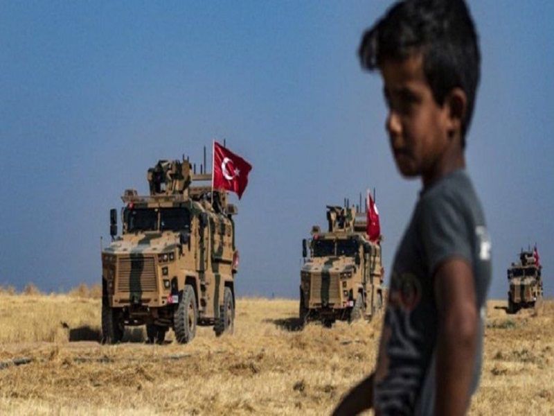 رویترز: ارتش ترکیه تل‌ابیض و رأس‌العین را به محاصره درآورد